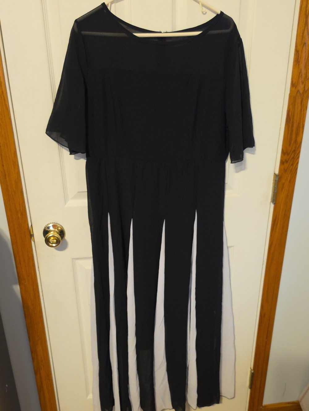 Black and White Paneled Dress - Elegant Flowy Design XL New Without Tags
